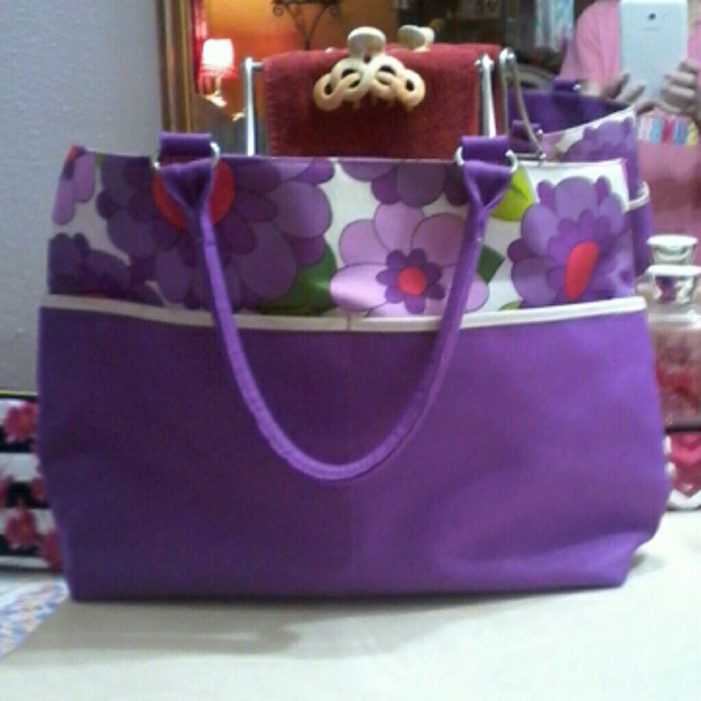 Clinique tote
